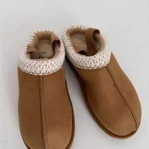 MIA Tan Kids Slippers with Cream Trim